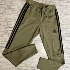 入手困難✨アディダス　adidas トラックパンツ　ジャージ　テーパードパンツ