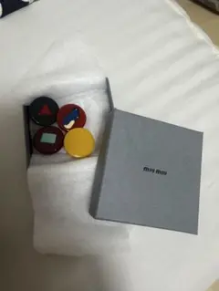 MIU MIU ブローチ 4点セット
