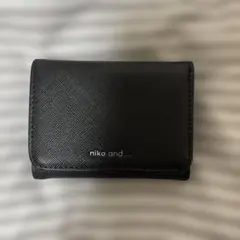 niko and ... ブラック三つ折り財布