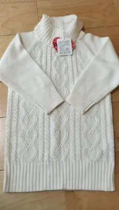 セーター　ニット　ケーブルニット タートルネック　チュニック　ホワイト　100