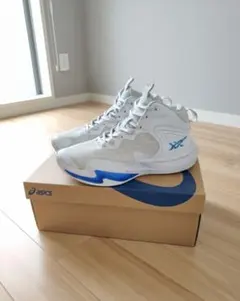 ☆値下げ中☆ノヴァサージ3 asicsバスケットボールシューズ ホワイト/ブルー