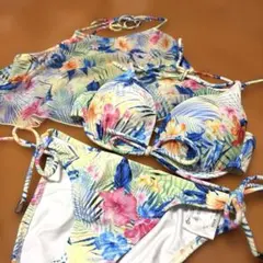 【美品】Beach Queen 水着 3点セット　トロピカル柄
