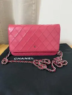 CHANEL レッド キルティング ショルダーバッグ21开ad - メルカリ