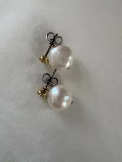 パールとクリスタルのスタッドピアス