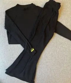 ダンス衣装　140 上下セットアップ　黒　ブラック　ラメ　長袖　パンツ　ラメ