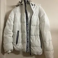 ホワイト ダウンジャケット フード付き