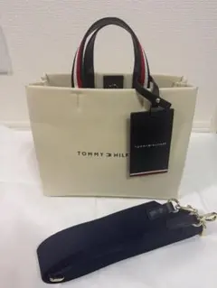 TOMMY HILFIGER アイボリー トートバッグ