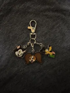 ディズニー　トリオアクリルキーチェーン　プルートフィフィフィガロ