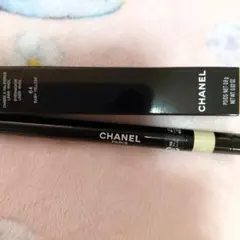 CHANEL スティロ オンブル エ コントゥール 64のサムネイル
