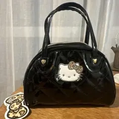【新品タグ付き】サンリオ　ハローキティ　エナメル　ミニボストン　キルティング 黒