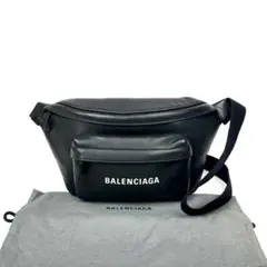 【美品】バレンシアガ　ウエストポーチ　ロゴ　エブリデイ　斜め掛け　レザー　黒色