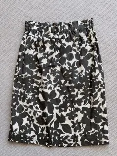 ☆新品☆NOBLE 花柄フラワースカート☆のサムネイル