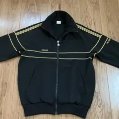 adidas トラックジャケット 黒/黄