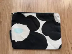 マリメッコ　ポーチ