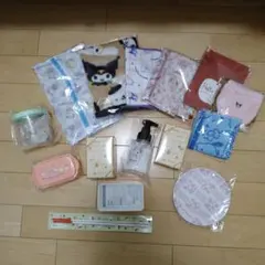 サンリオキャラクターズ　ノベルティセット　キティ他　洋服の青山　15点まとめのサムネイル