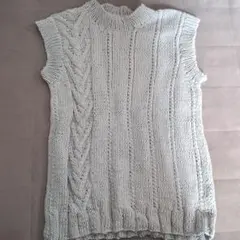 手編み　グレー色 ケーブル編み サマーベスト