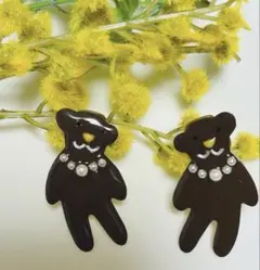 新品　未使用　weekends ウィークエンズ　くまパールイヤリング　コゲ茶