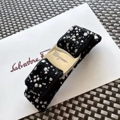 【美品】　フェラガモ　バレッタ　髪留め　ドット　黒　ヴァラ　リボン
