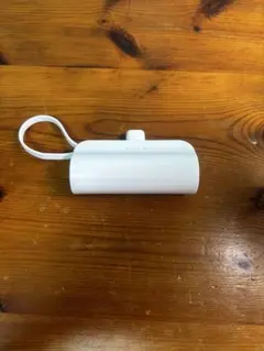 か*ず様 ホワイト ポータブルバッテリー
