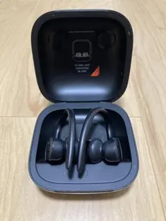 2025年最新】powerbeats proの人気アイテム - メルカリ