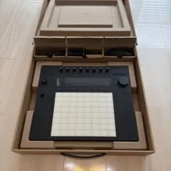 ほぼ新品[超美品] Ableton Push3コントローラー エイブルトン - メルカリ