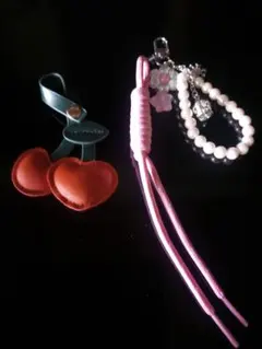 チェリーとパールビーズのバッグチャーム2点セット