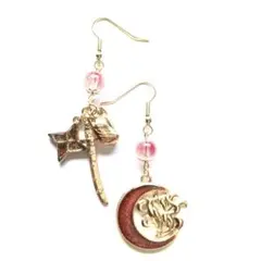 和風　赤色ラメ　三日月と九尾の妖狐　ピアス