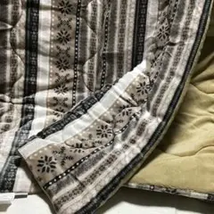 ★シンサレートあったか掛布団　１５０×２００　１.０kg