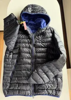 :MONCLER フード付ライトダウンジャケット