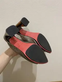 MANAゴールド系 オープントゥ パンプスのサムネイル