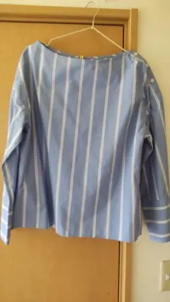 水色と白のストライプ フレア袖シャツ F