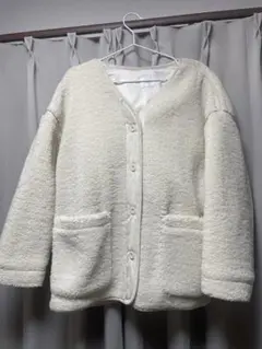 【最終値下げ】アイボリー フリースジャケット ボタン付き