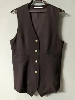 ウール100% 金ボタン ベスト ジレ ブラック