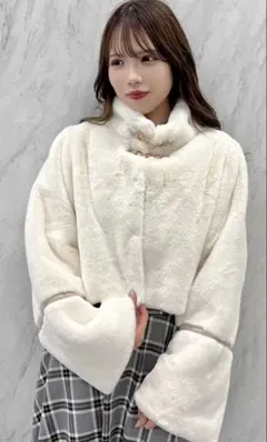 dazzlin ダズリン ショートビットフェイクファーコート フリーサイズ