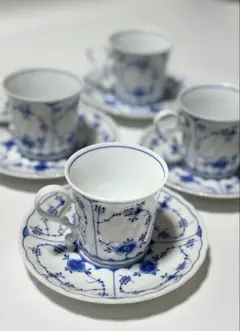 青と白の花柄カップとソーサー4個セット