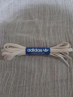 靴紐　adidasのサムネイル