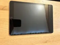 バッテリー97%Apple iPad (第8世代) 32GB