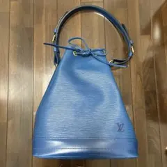 美品 希少】VALENTINO GARAVANI グリーンリュック サークル - メルカリ