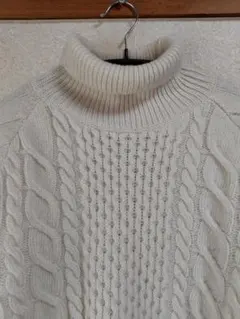 ビューティーアンドユース ケーブルニット タートルネックセーター ウール100%