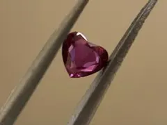 천연 루비 0.24ct 하트 모양 핑크 레드 보석 루스