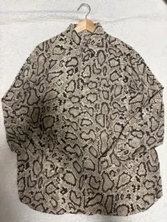 equipment エキプモン　シルク100% パイソン柄総柄シャツのサムネイル