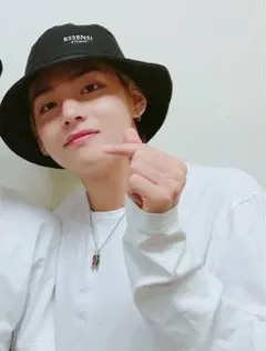 ESSENSI STUDIOブラック バケットハット