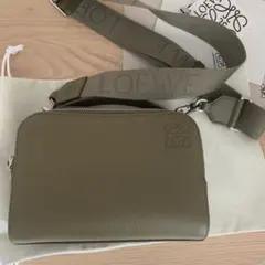 正規品ロエベ LOEWE Mini Camera Crossbody Bagのサムネイル