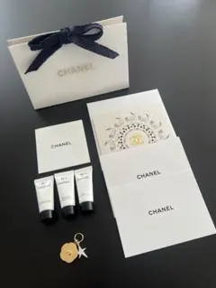 シャネル ホリデー2025チャーム,リッチクリームセラムスムースラッピングリボン