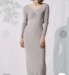 MERCURYDUO リブツイストアシメネックニットワンピース（ベージュ）