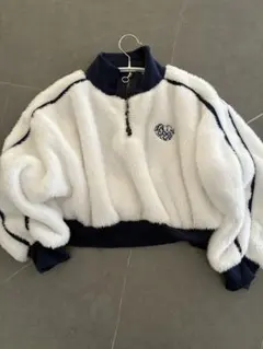 BISKEE♡フリース素材 ショート丈ハーフジップトレーナーホワイトふわふわ