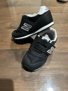 【美品】New Balance ブラック スニーカー　16cm