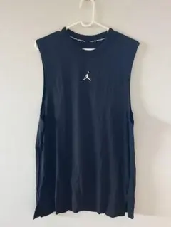 黒のノースリーブタンクトップ ジャンプマン