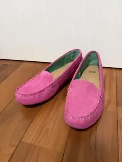 ugg スエード　スリッポン　23.5 ピンク　アグ　モカシン　ローファー