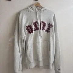 OIOI グレー パーカー Lサイズのサムネイル